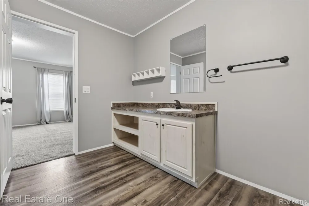 16047 Windsor Lane Holly Township, MI 48442