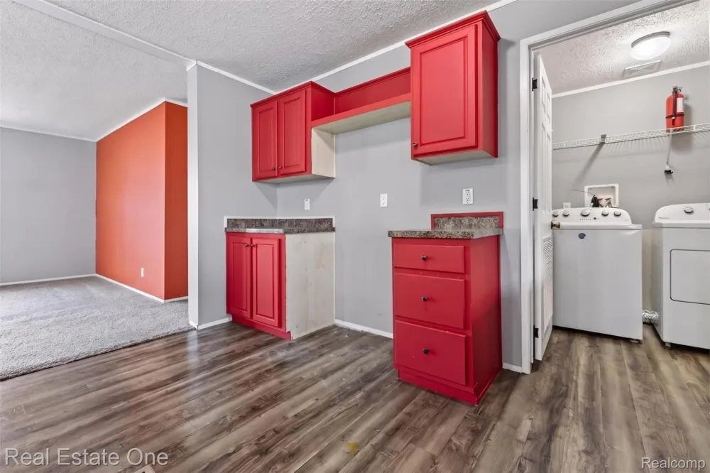16047 Windsor Lane Holly Township, MI 48442