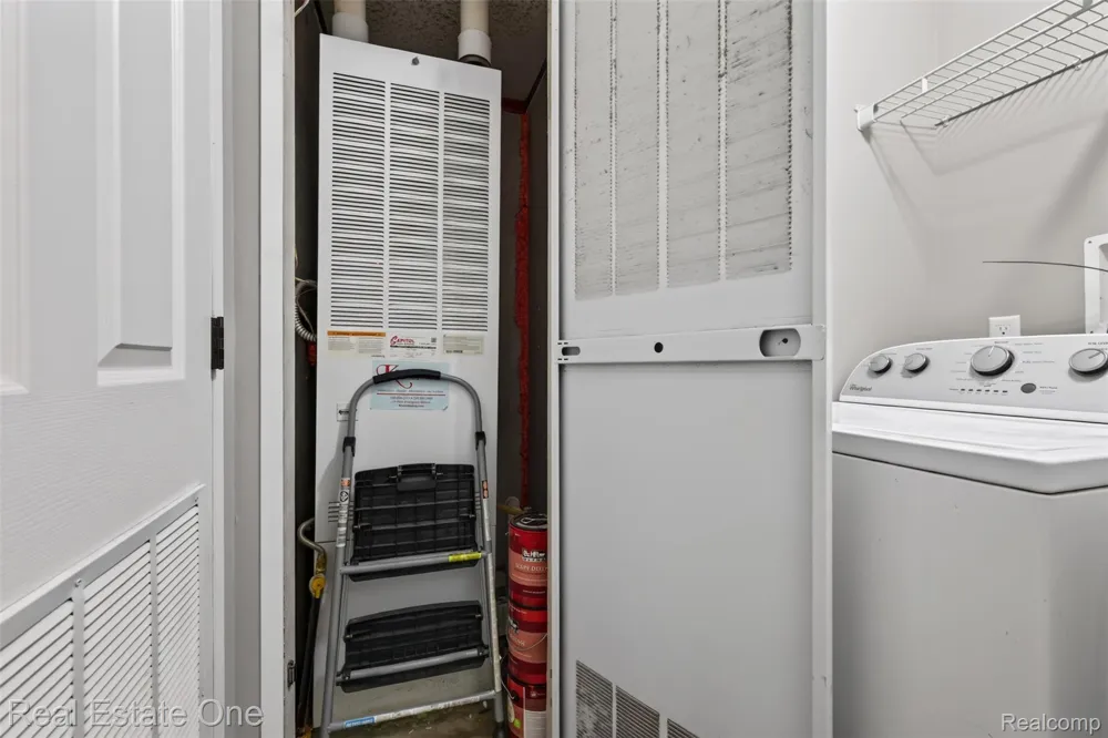 16047 Windsor Lane Holly Township, MI 48442