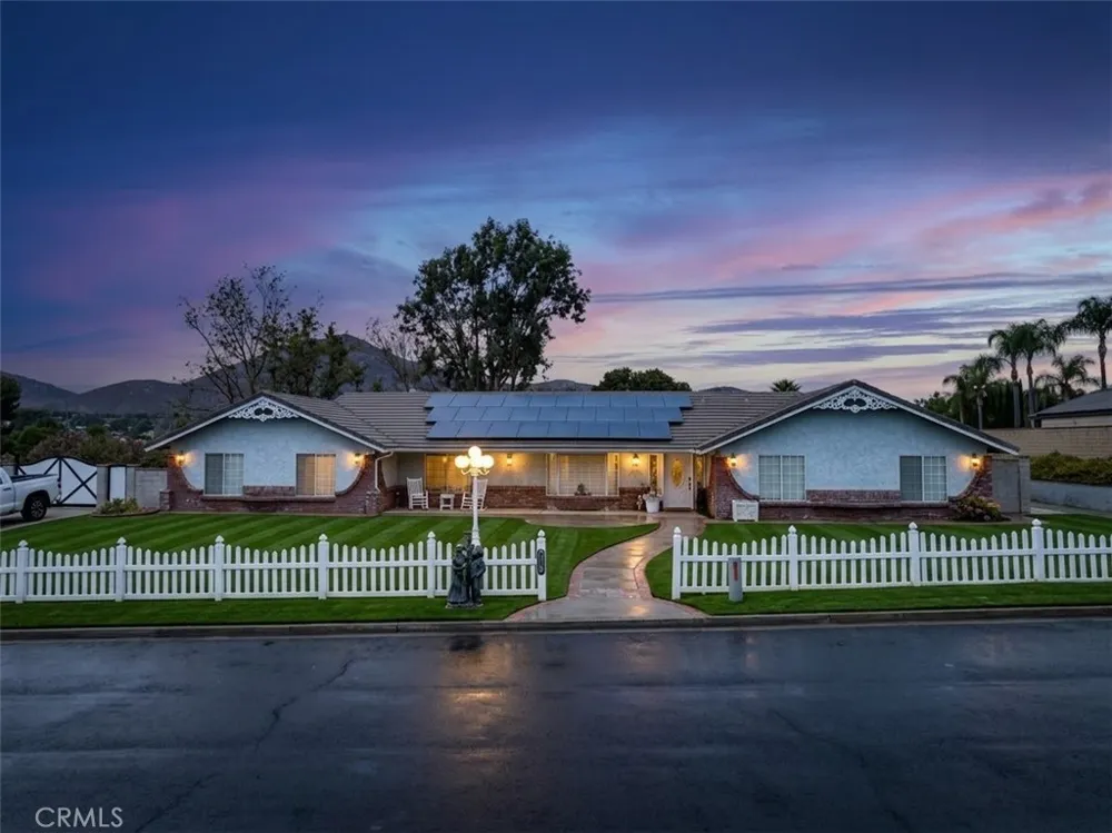 6633 Karen Jurupa Valley, CA 92509