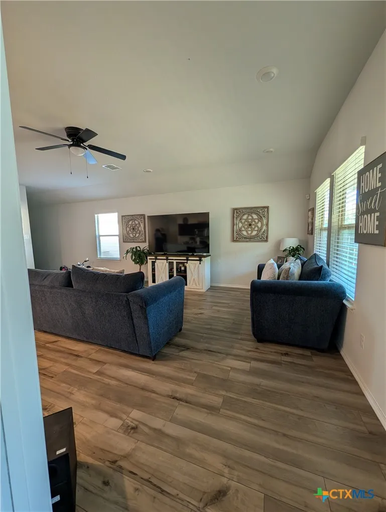 1173 Ottoman Loop Troy, TX 76579