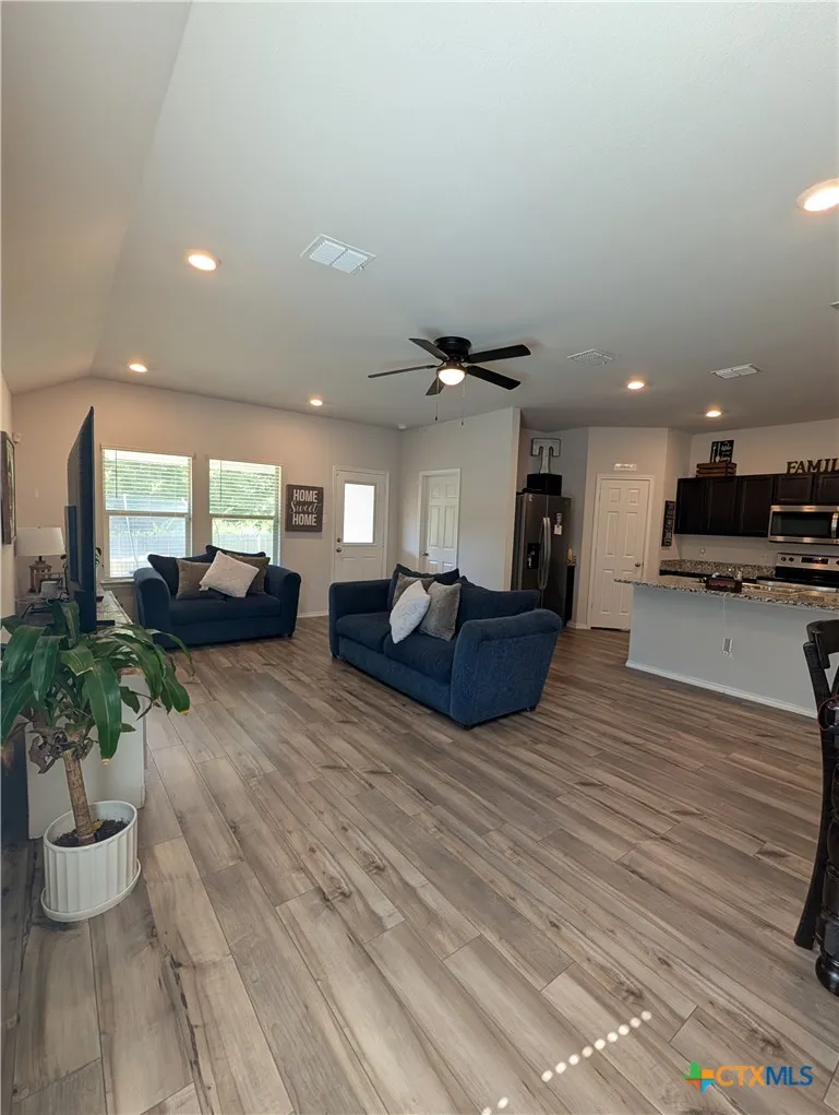 1173 Ottoman Loop Troy, TX 76579