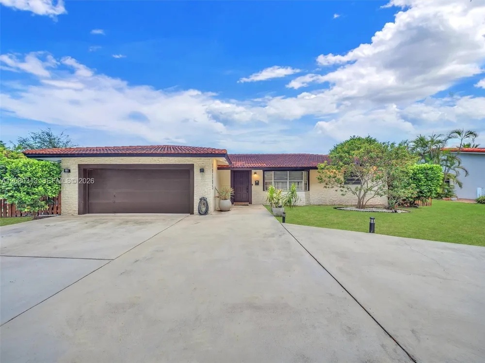 10305 NW 42nd Dr Coral Springs, FL 33065