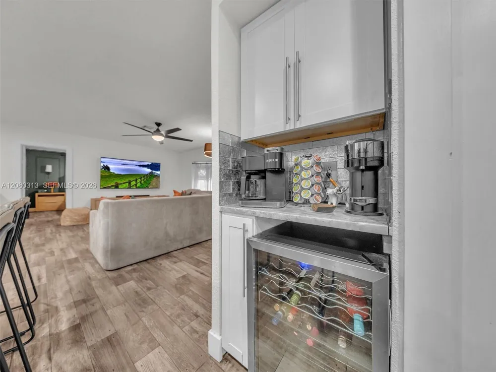 10305 NW 42nd Dr Coral Springs, FL 33065
