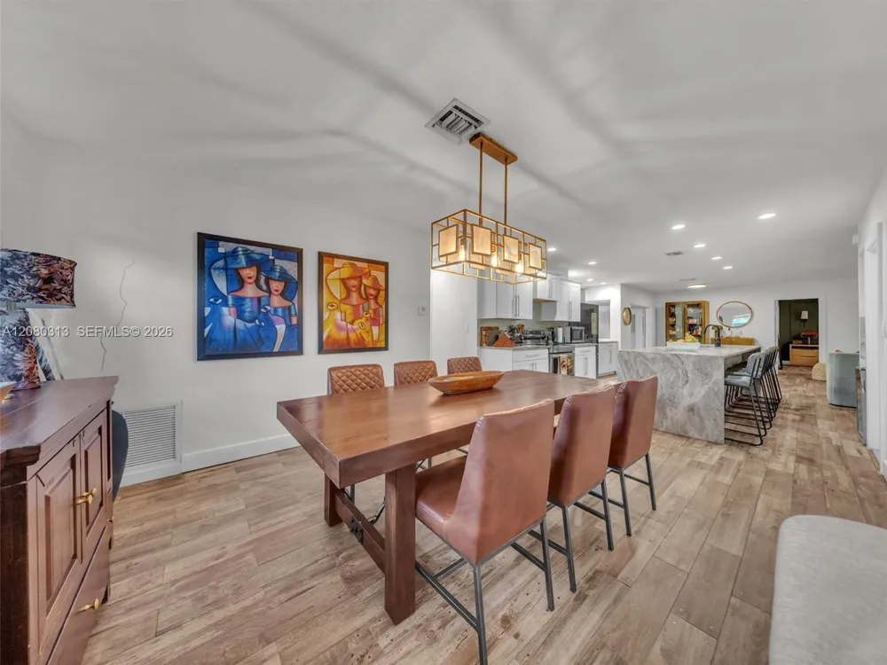 10305 NW 42nd Dr Coral Springs, FL 33065