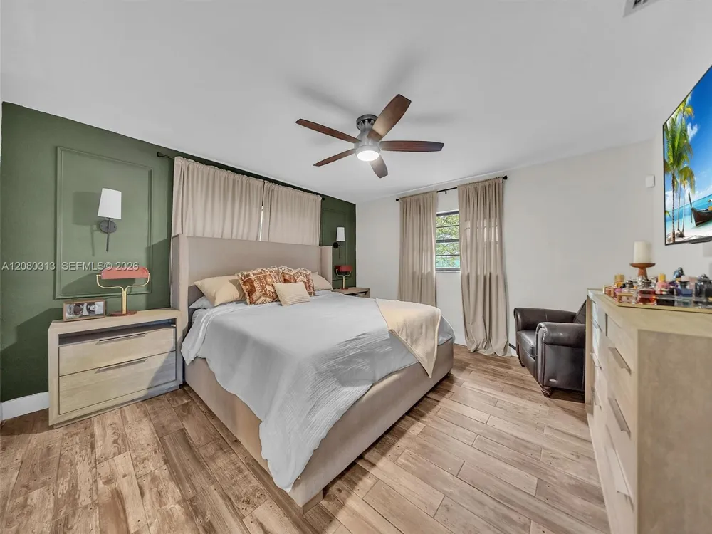 10305 NW 42nd Dr Coral Springs, FL 33065