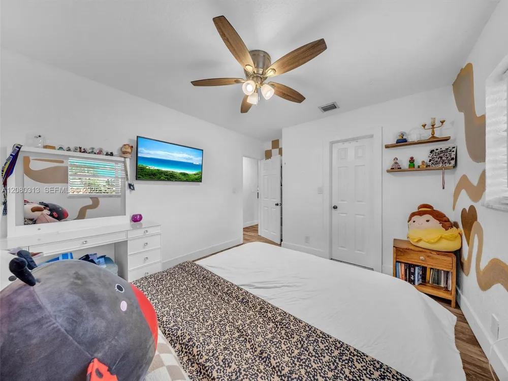10305 NW 42nd Dr Coral Springs, FL 33065