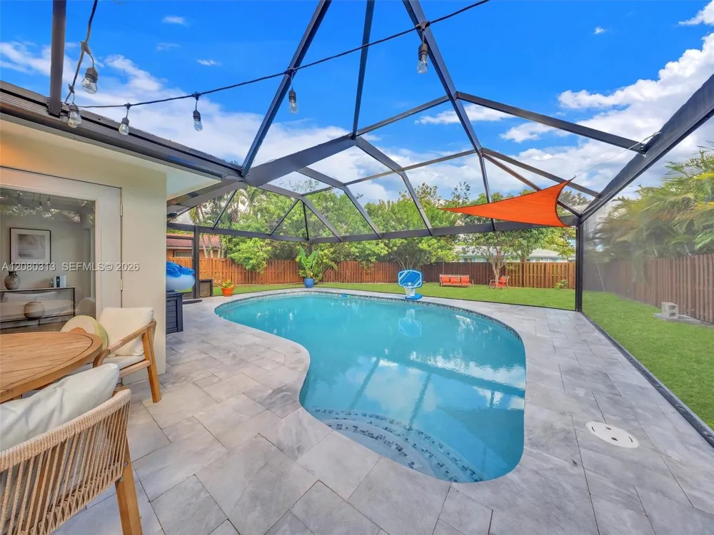 10305 NW 42nd Dr Coral Springs, FL 33065