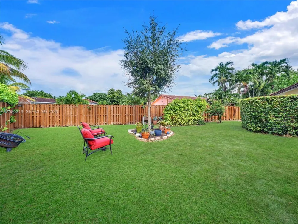 10305 NW 42nd Dr Coral Springs, FL 33065