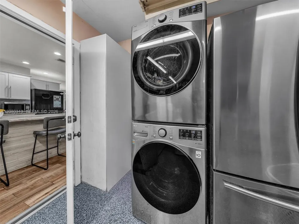 10305 NW 42nd Dr Coral Springs, FL 33065
