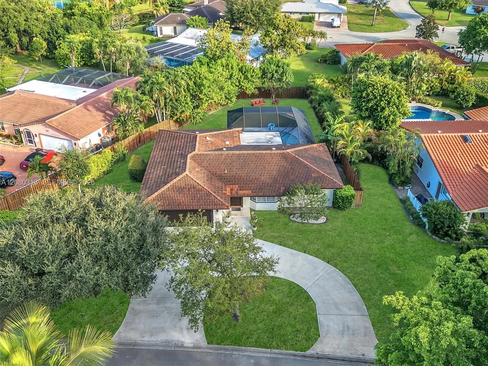 10305 NW 42nd Dr Coral Springs, FL 33065