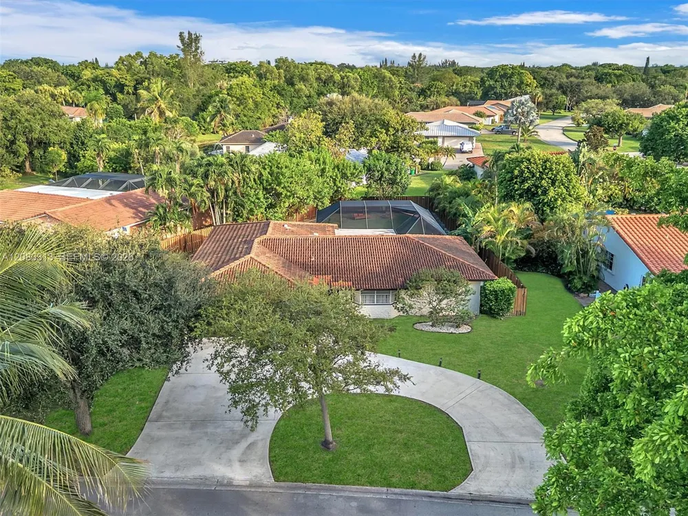 10305 NW 42nd Dr Coral Springs, FL 33065