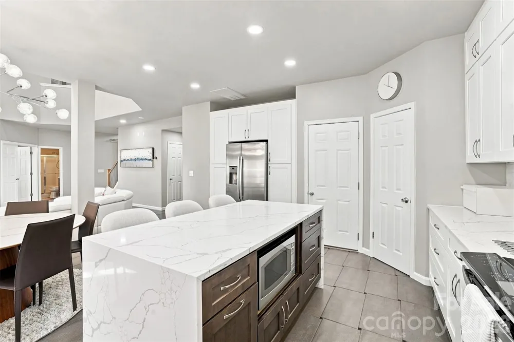 5909 Parkstone Drive Matthews, NC 28104