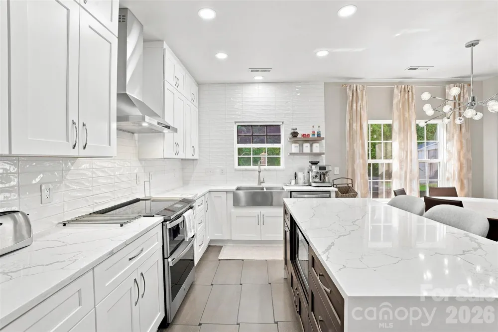 5909 Parkstone Drive Matthews, NC 28104
