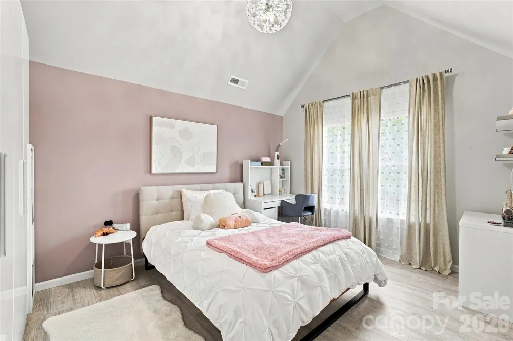 5909 Parkstone Drive Matthews, NC 28104
