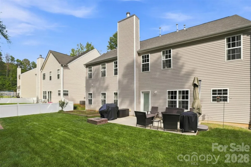 5909 Parkstone Drive Matthews, NC 28104