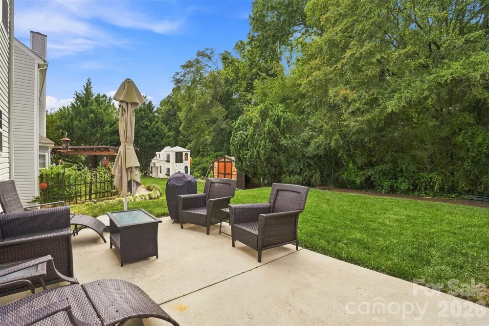 5909 Parkstone Drive Matthews, NC 28104