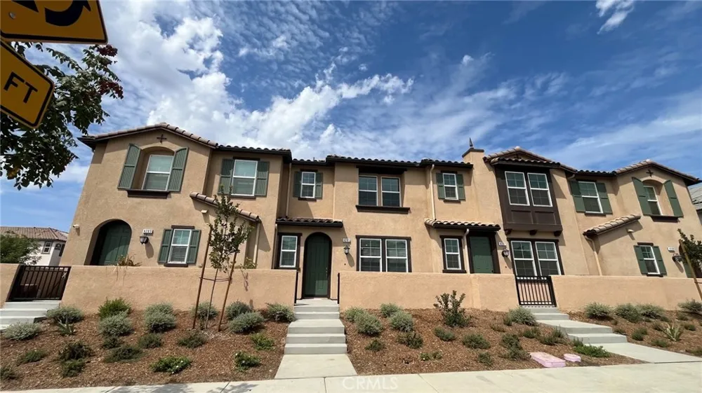 4285 E Carmel Privado Ontario, CA 91761