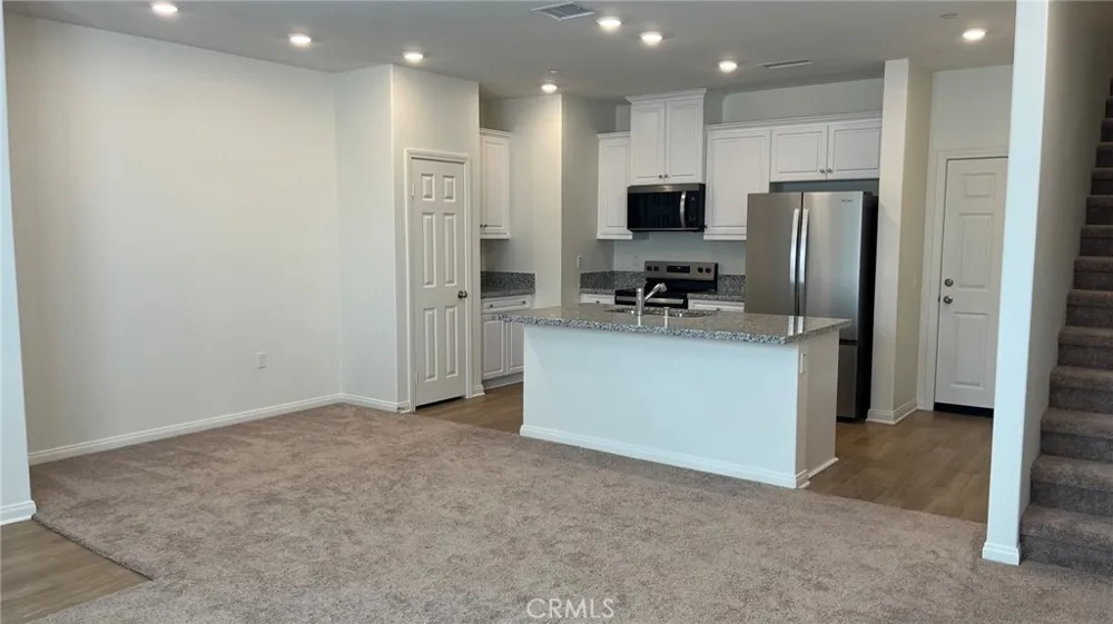 4285 E Carmel Privado Ontario, CA 91761