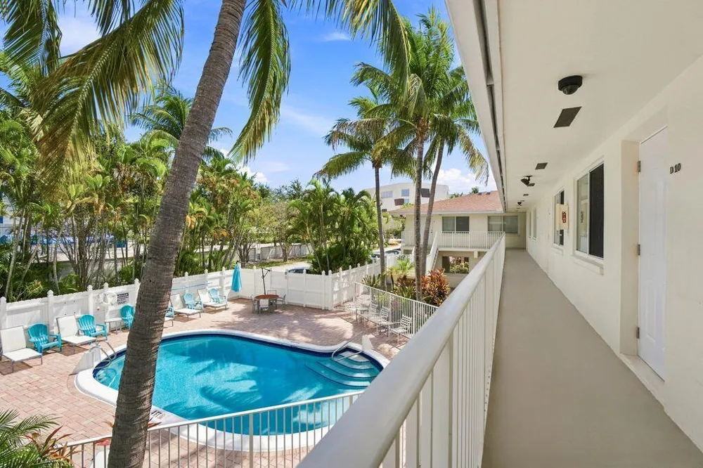 1872 NE 46TH STREET #D10 Fort Lauderdale, FL 33308