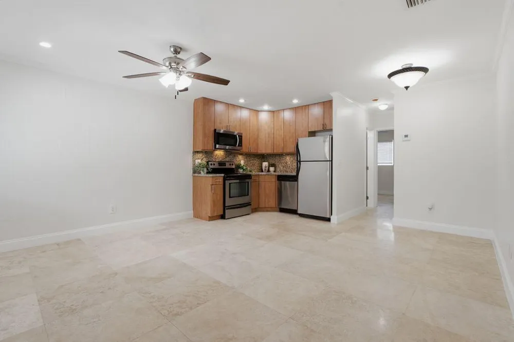 1872 NE 46TH STREET #D10 Fort Lauderdale, FL 33308