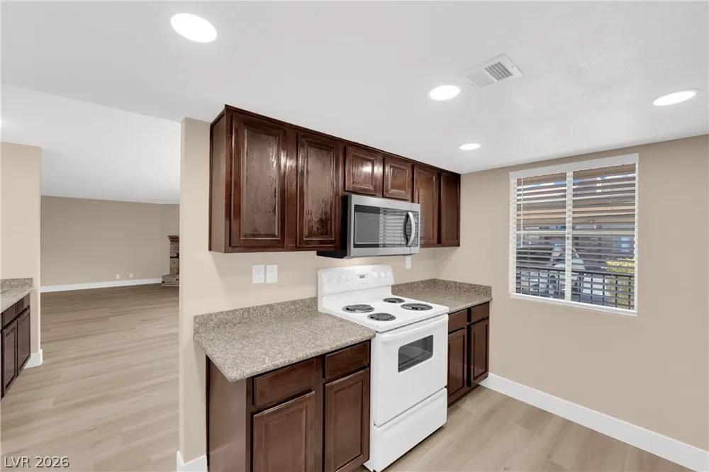 5386 River Glen Drive #349 Las Vegas, NV 89103