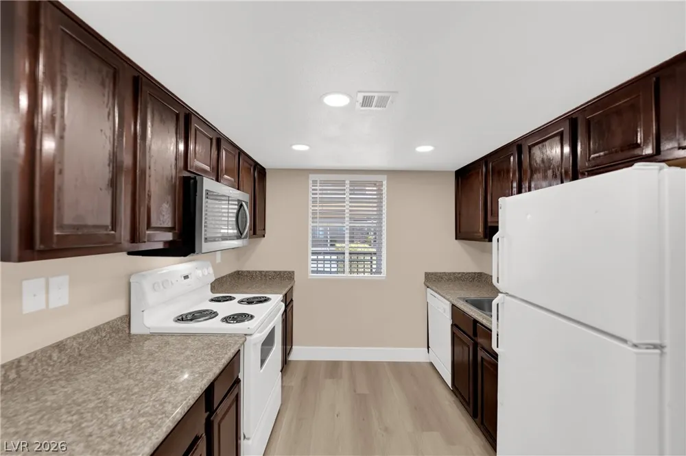 5386 River Glen Drive #349 Las Vegas, NV 89103