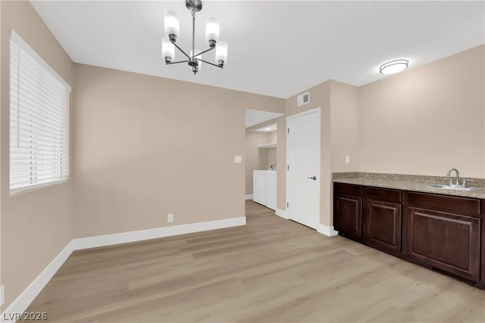 5386 River Glen Drive #349 Las Vegas, NV 89103