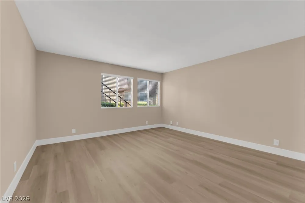 5386 River Glen Drive #349 Las Vegas, NV 89103
