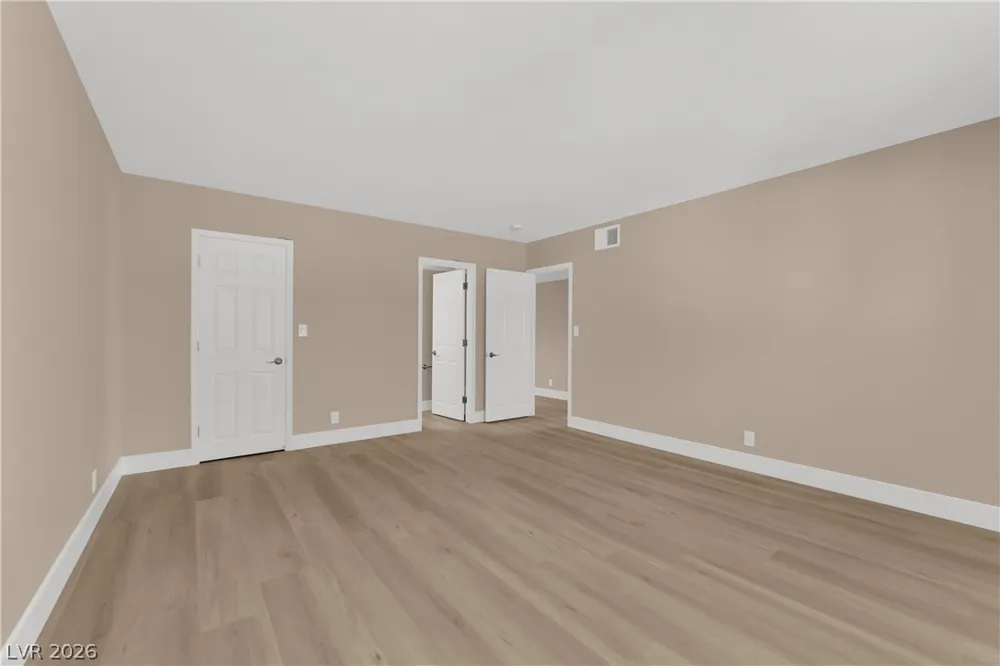 5386 River Glen Drive #349 Las Vegas, NV 89103