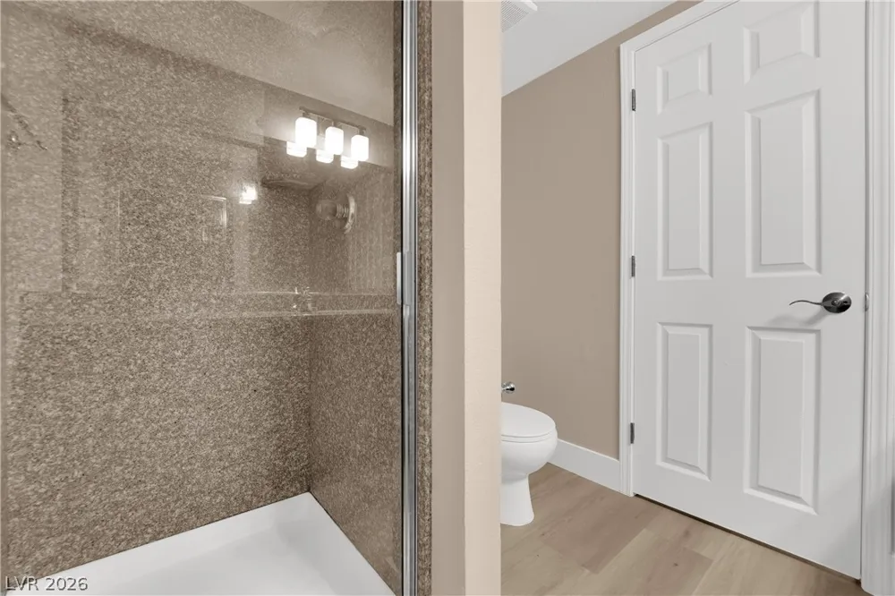 5386 River Glen Drive #349 Las Vegas, NV 89103
