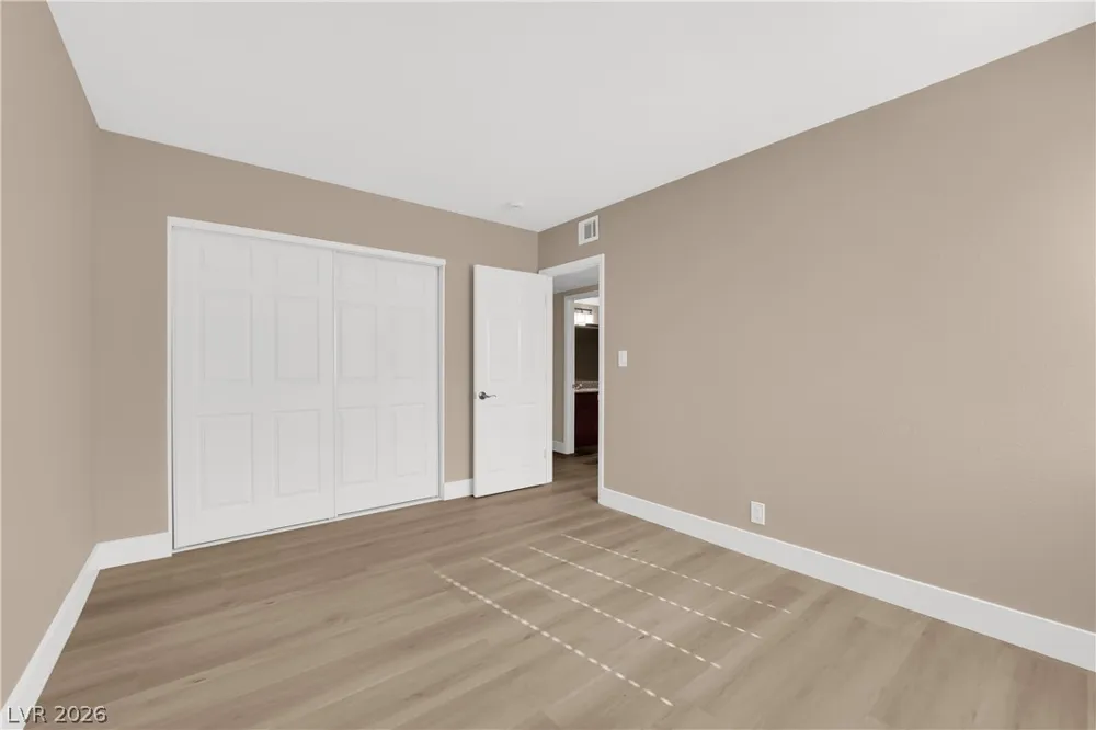 5386 River Glen Drive #349 Las Vegas, NV 89103