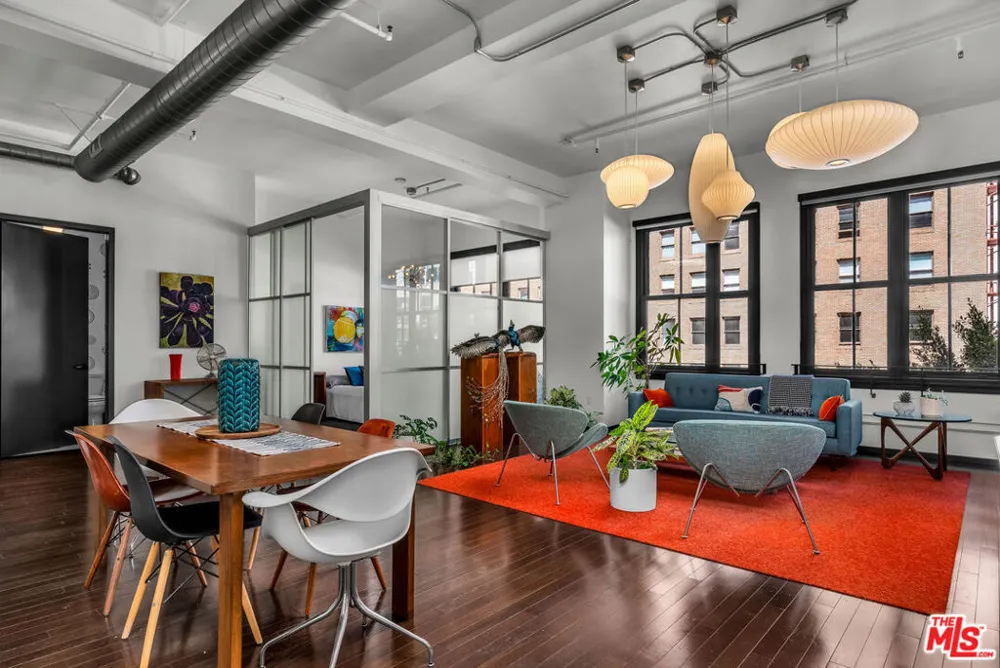 1645 Vine Street #402 Los Angeles, CA 90028