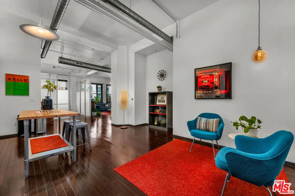 1645 Vine Street #402 Los Angeles, CA 90028