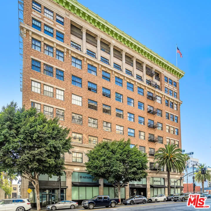 1645 Vine Street #402 Los Angeles, CA 90028