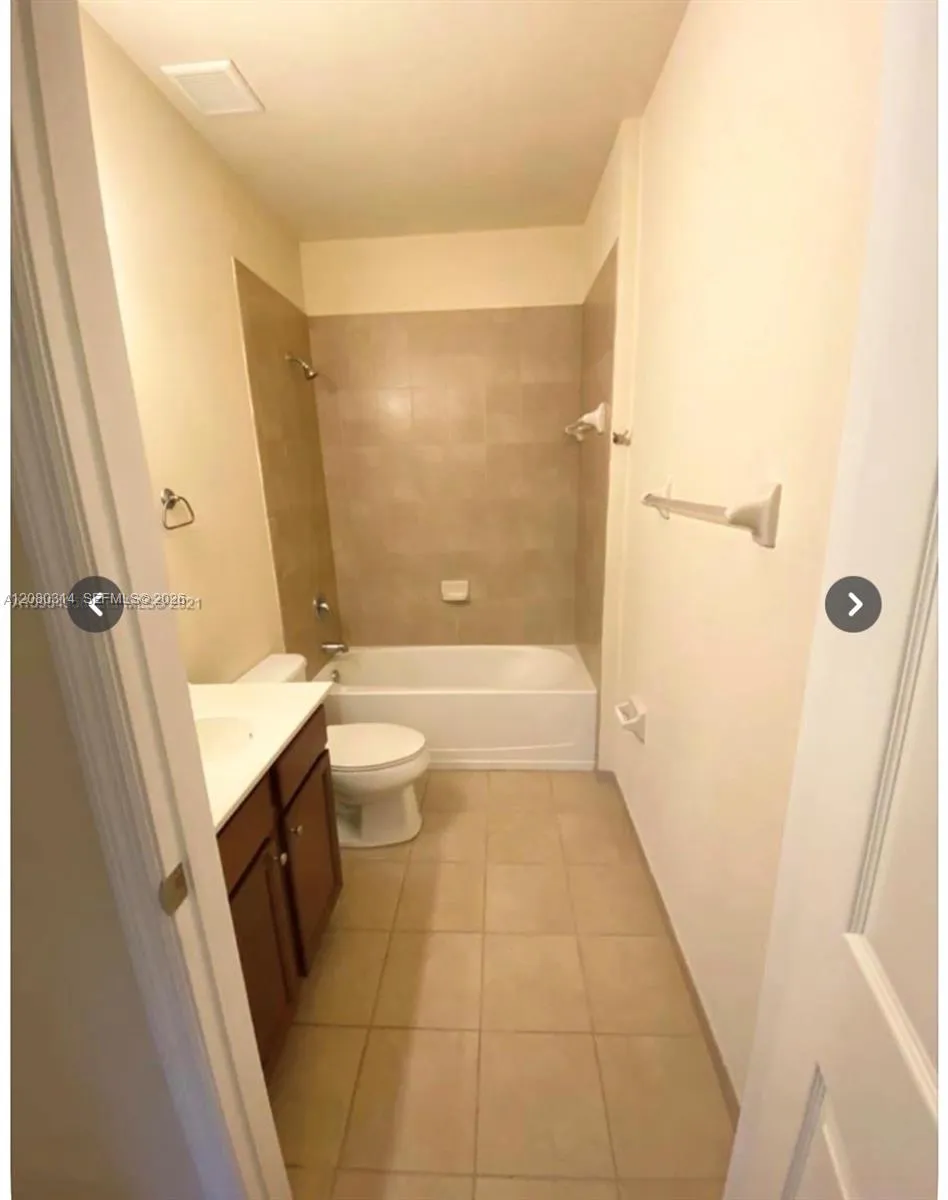 8650 97 Ave #108 Doral, FL 33178