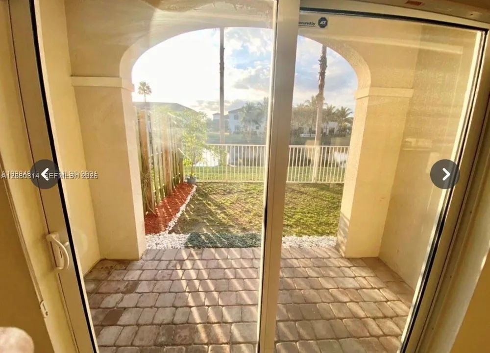 8650 97 Ave #108 Doral, FL 33178