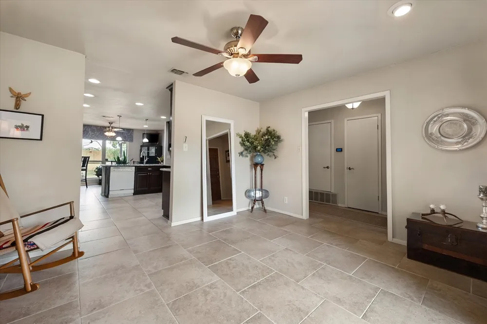 1032 E Enon Avenue Everman, TX 76140