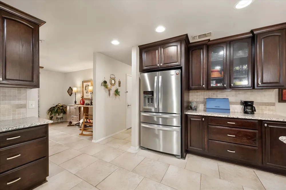 1032 E Enon Avenue Everman, TX 76140