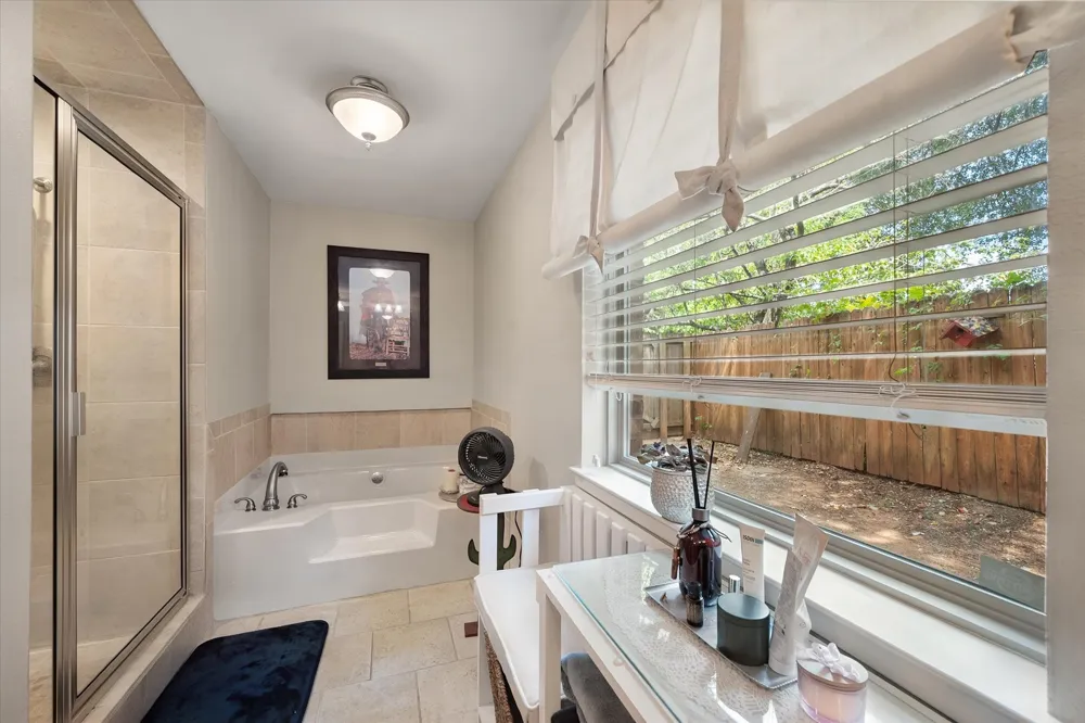 1032 E Enon Avenue Everman, TX 76140