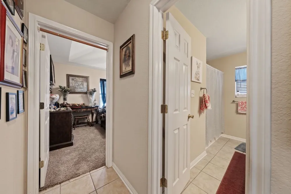 105 Topaz Circle Hewitt, TX 76643