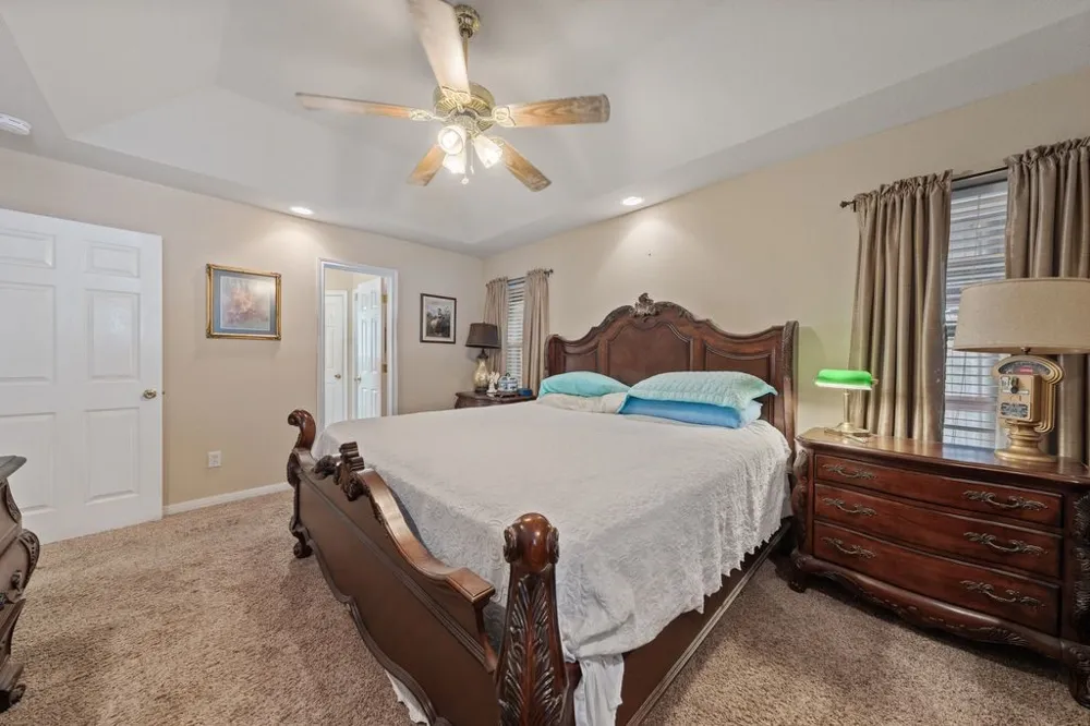 105 Topaz Circle Hewitt, TX 76643