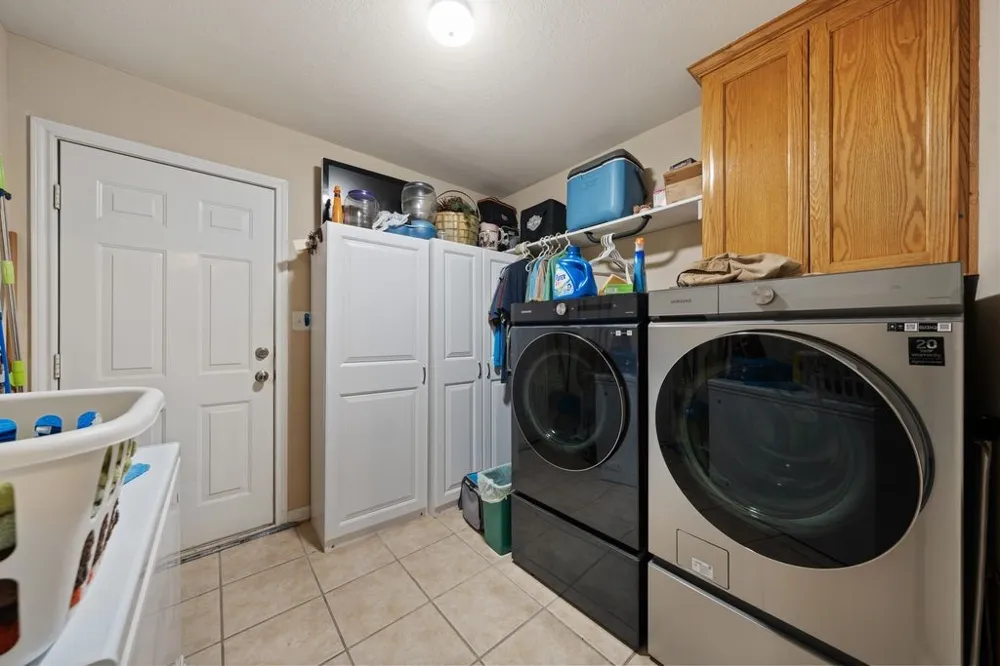 105 Topaz Circle Hewitt, TX 76643