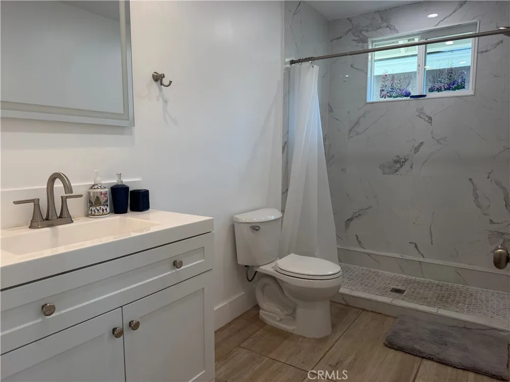 10530 Rubio Avenue #1/2 Granada Hills, CA 91344