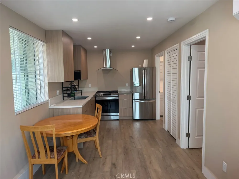 10530 Rubio Avenue #1/2 Granada Hills, CA 91344