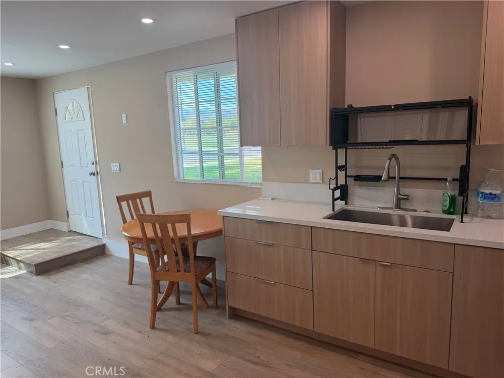 10530 Rubio Avenue #1/2 Granada Hills, CA 91344