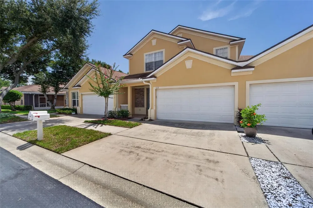1113 SAVANNAH LANDINGS AVENUE Valrico, FL 33596