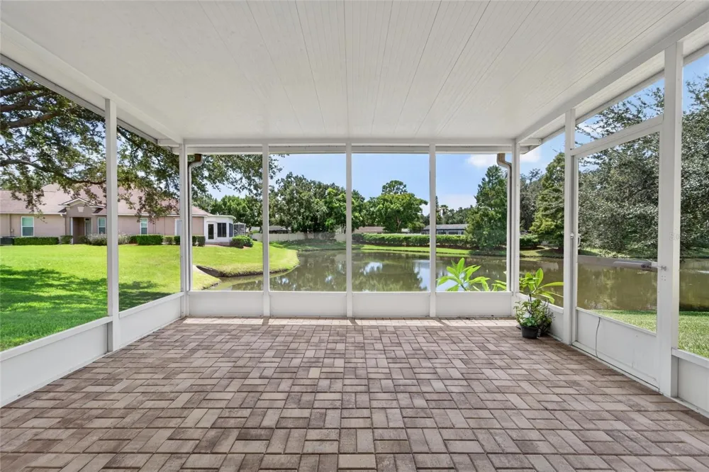 1113 SAVANNAH LANDINGS AVENUE Valrico, FL 33596
