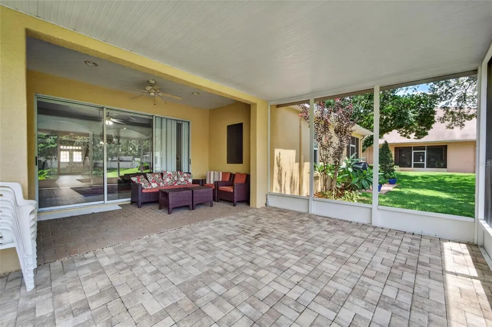1113 SAVANNAH LANDINGS AVENUE Valrico, FL 33596