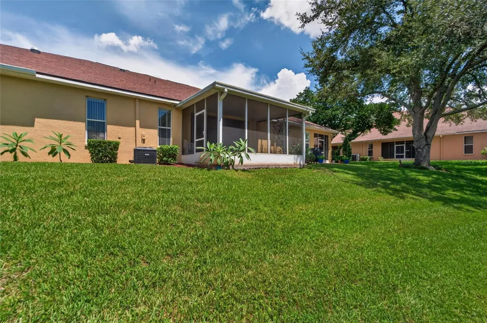 1113 SAVANNAH LANDINGS AVENUE Valrico, FL 33596